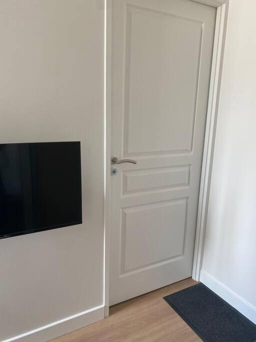 Superbe Studio Centre Ville * Clim * Wifi * Haut De Gamme * Angouleme Bagian luar foto